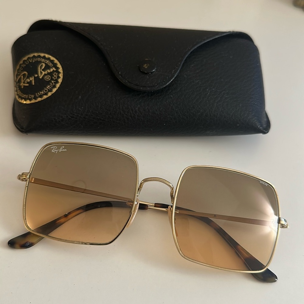 Ray Ban Sunglasses
Great Condition